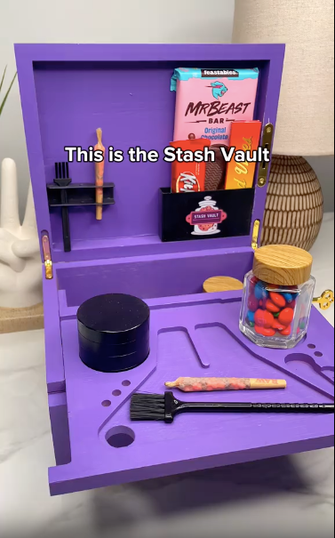 Zaza Stach Box