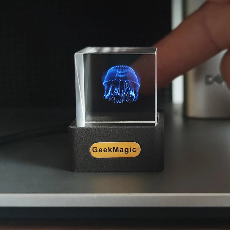 GeekMagic GIFTV Crystal Cube: Smart Holographic Weather Station & Digital Photo Display